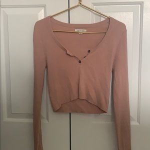 Long sleeve cropped shirt!